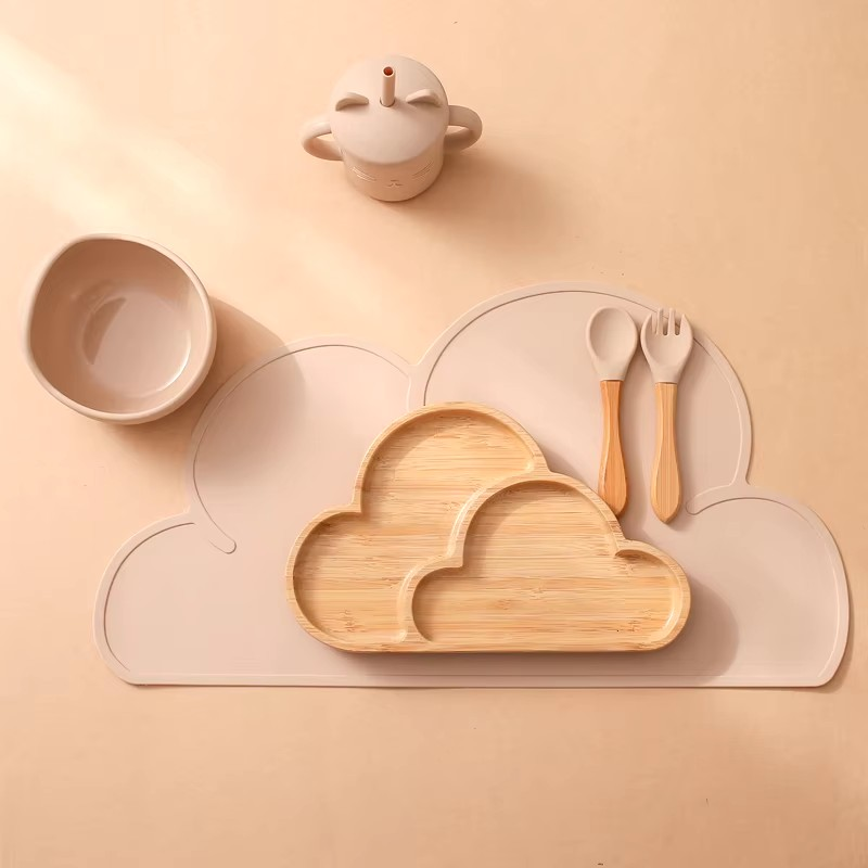 The Cloud Feeding Set